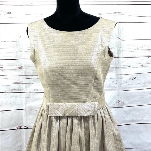 NWT Anthropologie Contrarian NY Gold Cocktail Dress Deep Back V sz6 - Picture 7 of 12